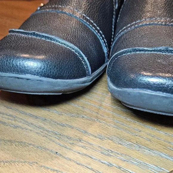 Naturalizer Comfort Slip-On Shoes - Perfect for Casual Outings - Picture 3 of 8